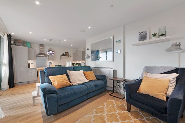 2-bed flat on 14 Lysander House, London, £450,000