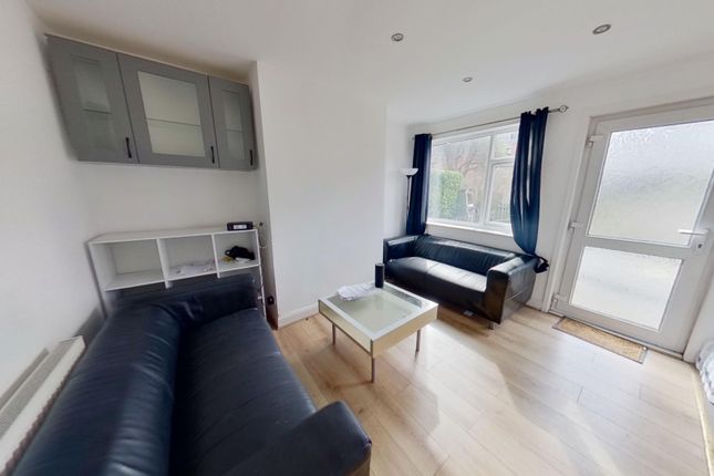 Thumbnail Terraced house to rent in Kelso Gardens, Hyde Park, Leeds