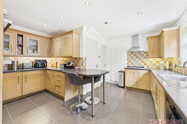 4 Belgrave Court Claypit Lane, Wrexham photo 2