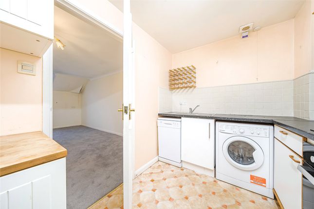 Flat 37, Summerlands Lodge,, Farnborough Common, Orpington photo 3