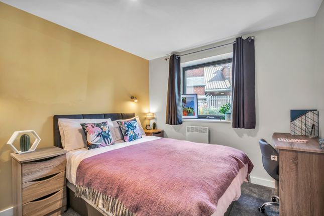Flat to rent in Cross Granby Terrace, Leeds
