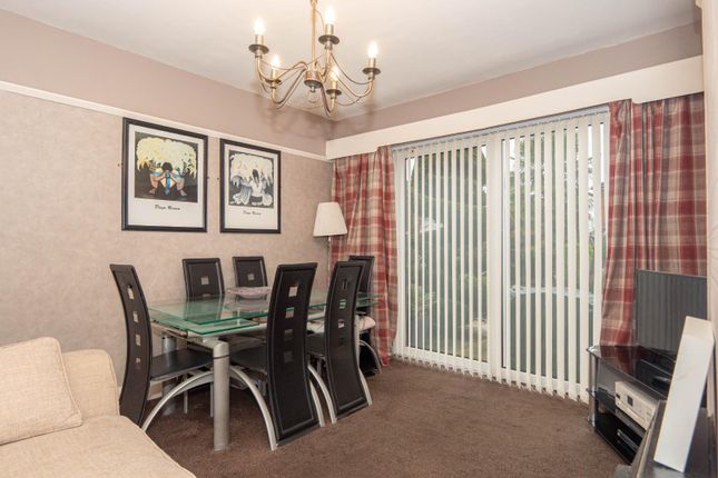 1, Chatsworth Drive, Pudsey photo 3