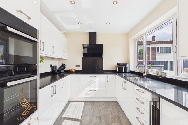 1, Southfield Avenue, Pontefract photo 2