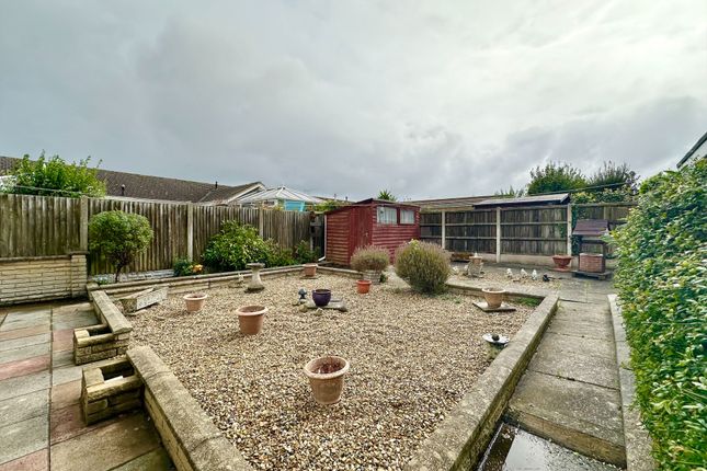 1, Ashwood Close, Great Yarmouth photo 2
