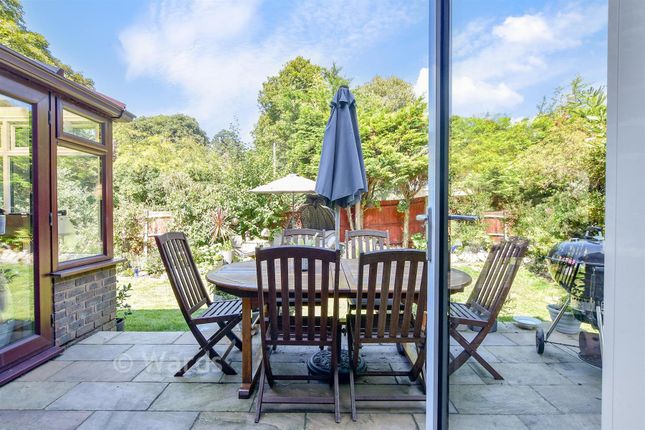15, Fairfield Park, Broadstairs photo 2