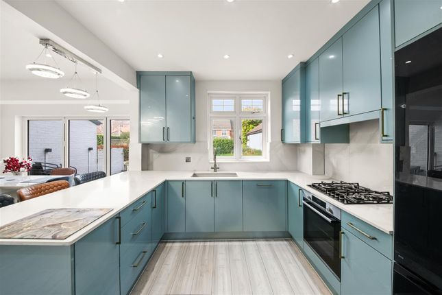 33, Deane Way, Ruislip photo 4