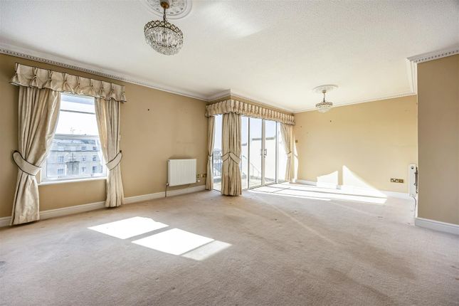Flat 2, 10, Queens Parade, Cheltenham photo 3