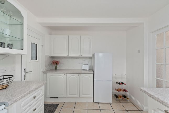 58 Niddry Road, Broxburn photo 4