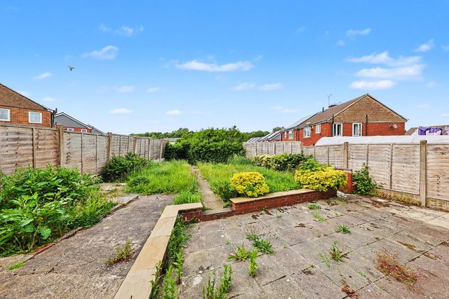 31, Masefield Avenue, Chesterfield photo 4