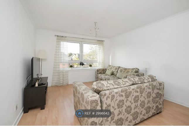 Flat, North Gyle Grove, Edinburgh photo 5