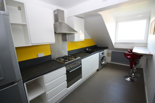 Flat to rent in Longbrook Street, Exeter