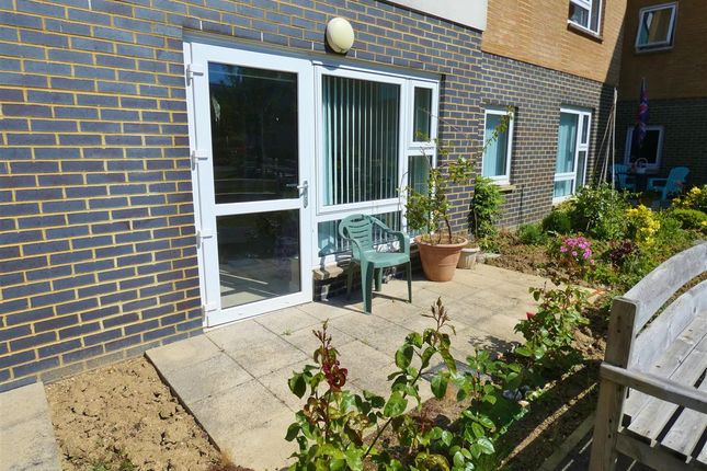 Cranbrook 10 Pembury Road Eastbourne Bn23 2 Bedroom