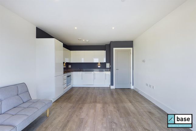 401 Salcombe Court, Devons Wharf, 16, St. Ives Place, London photo 4