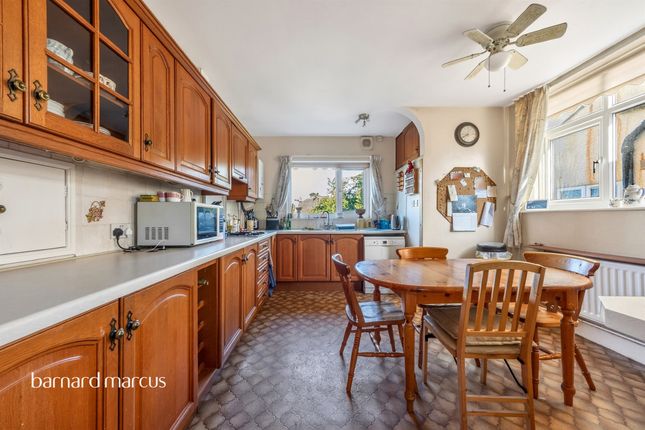 10, Kendall Avenue, South Croydon photo 2