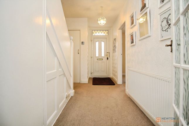 26 Winton Avenue, Leicester photo 4