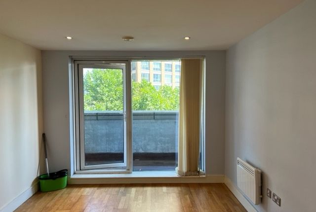 Flat for sale in Wharfside Point South, Prestons Road, London