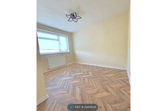 Coleridge Crescent, Hemel Hempstead photo 2