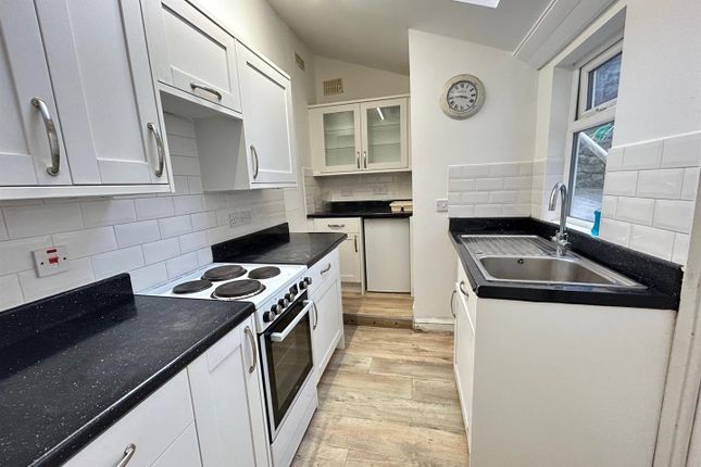 Terraced house to rent in Falsgrave Road, Scarborough