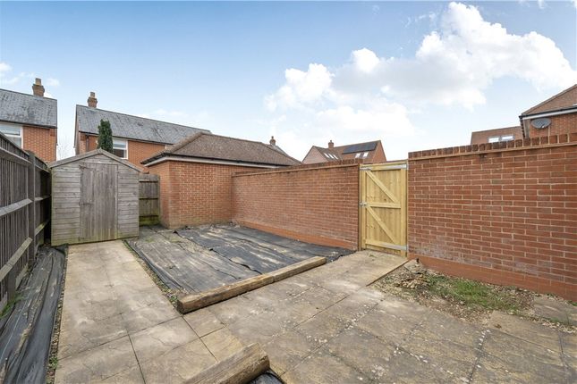 21, Tate Close, Hampshire photo 4