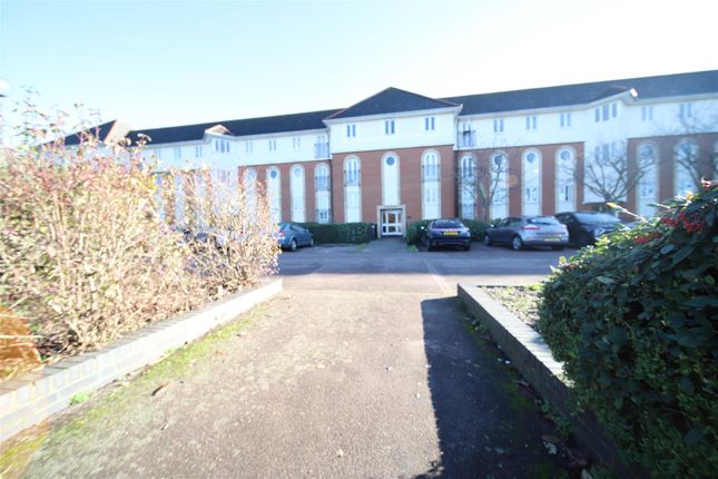 40, Walsingham Close, Hatfield photo 4