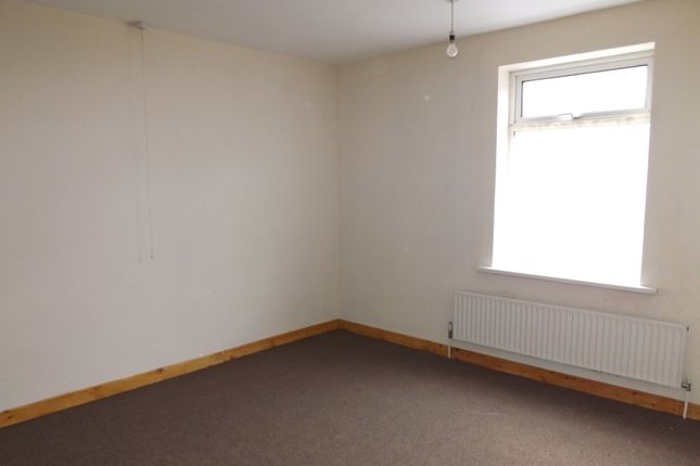 70, Sutton-in-Ashfield photo 5