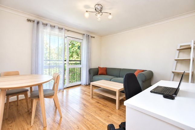 Flat 13, Cavendish Place,, St. Marys Way, Guildford photo 3