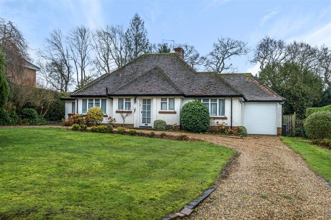 Thumbnail Bungalow for sale in Park Corner Drive, East Horsley, Leatherhead