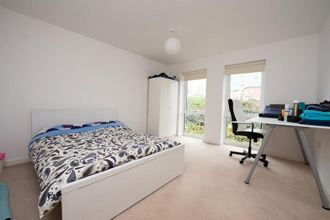 Flat to rent in Lakesmere Close, Kidlington