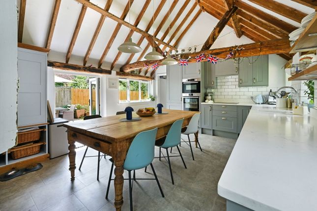 The Byre, Eastbourne Road, Newchapel photo 2