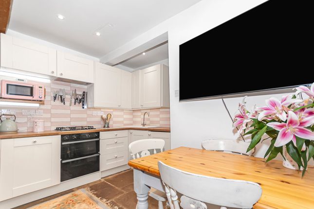 254 Holcombe Road, Rossendale photo 4