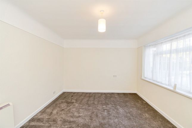 Flat 1, Dorrick Court, Archers Road, Southampton photo 4