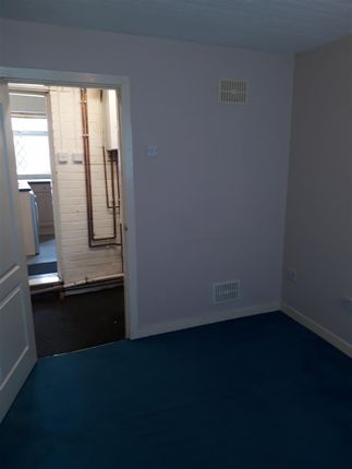 Property to rent in Alder Close, Ashton-Under-Lyne