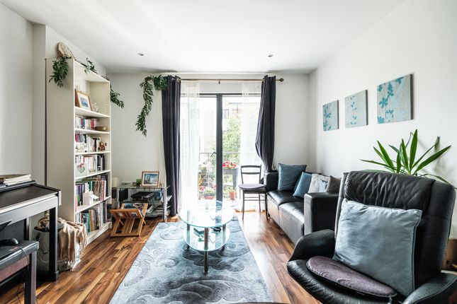 Thumbnail Flat for sale in Kings Quarter, Kings Cross