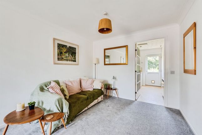 15, Chiltern Close, Wallingford photo 3