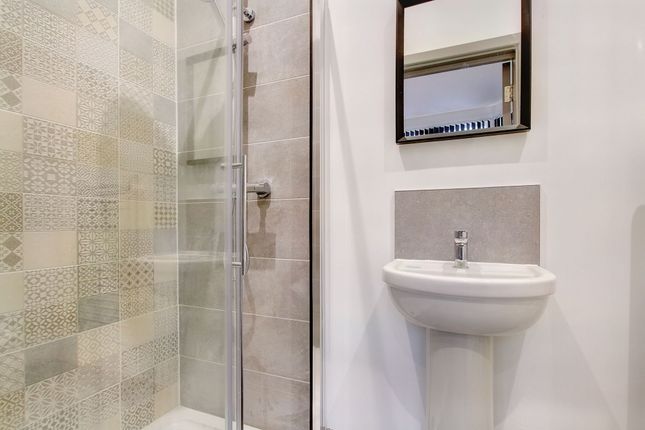 ROOM 3, 72 Stretton Road, Leicester photo 3