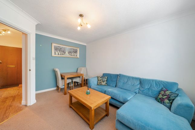 9, Blue Pryor Court, Fleet photo 4