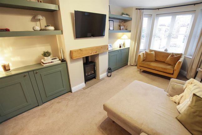 33, Youens Crescent, Newton Aycliffe photo 3