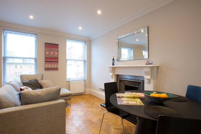 Flat to rent in Barons Court, London