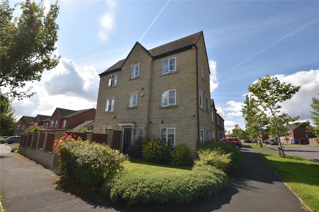 Town house for sale in Oak Drive, Whinmoor, Leeds, West Yorkshire