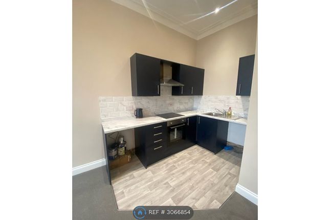 Flat, Station Road, Dumbarton photo 3