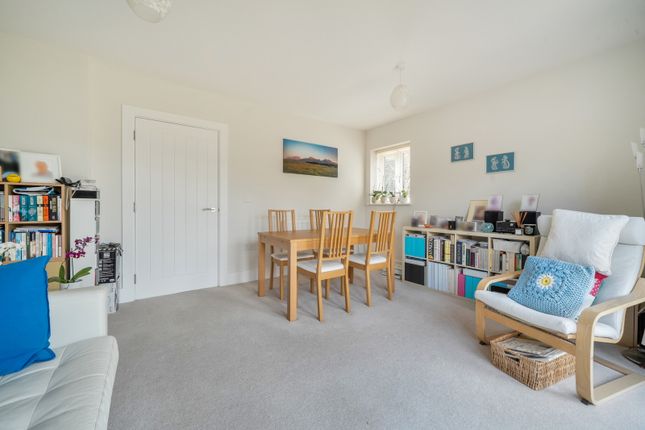 11, Chiltern Gardens, Reading photo 4
