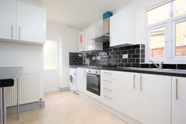 Kitchen 1.Jpg