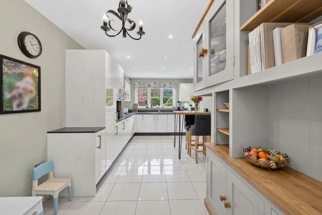 5 Red Fescue Close, Chipping Campden photo 3