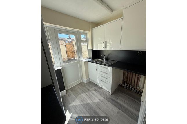 2-bed flat on Wilkinson St, Ellesmere Port, £625/mo