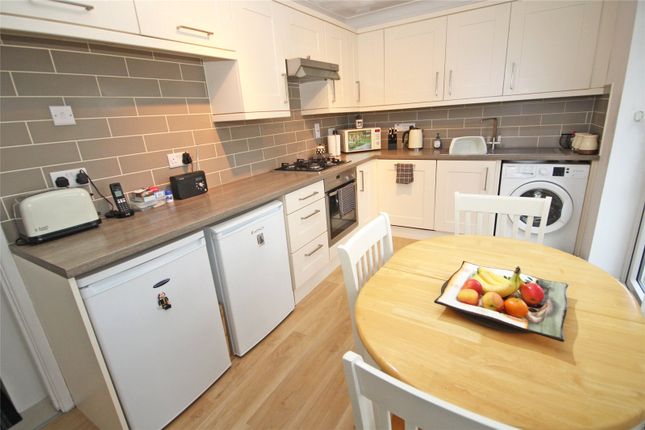 19, Aspen Place, Hampshire photo 3