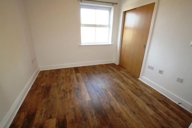 Apt 15, Portland Point, Worcester photo 4