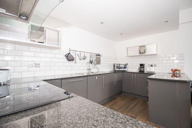 Flat 31, The Foister Building, Leicester photo 3