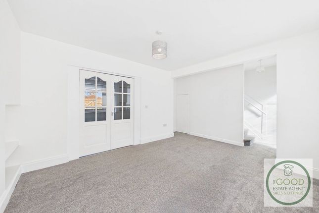 24, Eversley Crescent, Sunderland photo 4