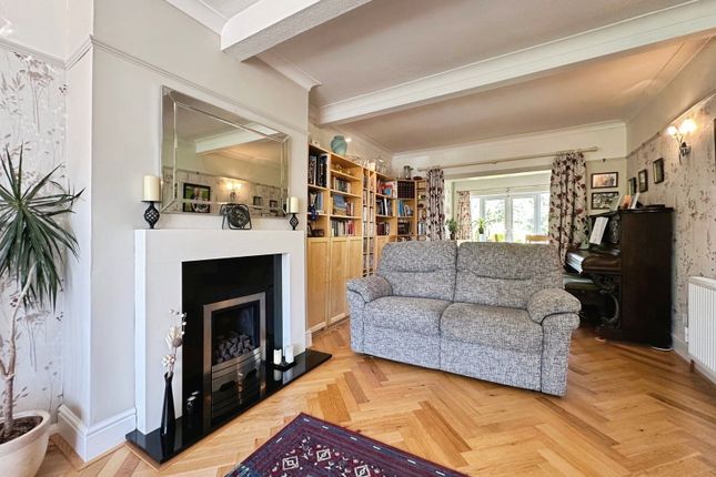 9, Broadway, Codsall, Wolverhampton photo 4