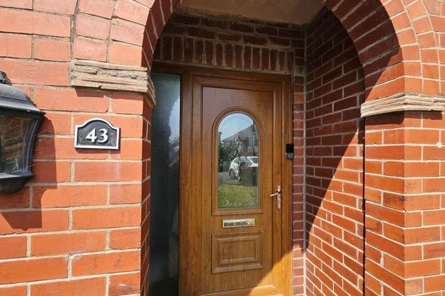 43, Fourth Avenue, Bolton photo 2